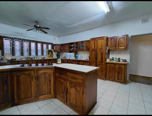 4 BEDROOM FREESTANDING FOR SALE IN IMPALA PARK